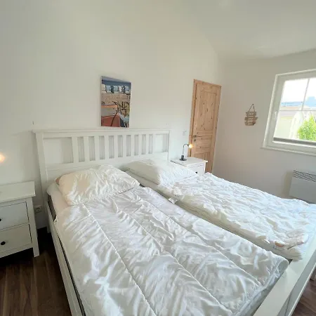 Strandpark H049 아파트 *